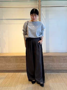 「Jena espace merveilleux（ジェナ　エスパスメルヴェイユ）のサイドレースラインパンツ　秋服（その他パンツ、グレー系）」を使った、chihiroさん（レディース・153cm）の秋コーディネート