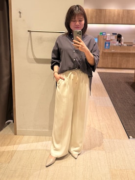 「Jena espace merveilleux(ジェナ エスパスメルヴェイユ)の【2サイズ展開】トロミイージーパンツ(その他パンツ、ホワイト系)」を使った、chihiroさん(レディース・153cm)の春コーディネート