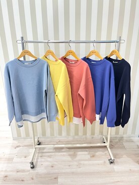 「SHOO・LA・RUE（シューラルー）の【高レビュー/洗濯機可/S-LL】さらに軽くなった スポンディッシュ裾フェイクトップス（ニット/セーター、ブルー系）」を使った、ツムツムさん（レディース・170cm）の冬コーディネート