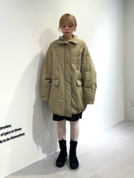 「KBF（ケイビーエフ）のモンスターパテッドミドルコート（ダウンジャケット/コート）」を使った、miyuさん（レディース・153cm）の秋コーディネート