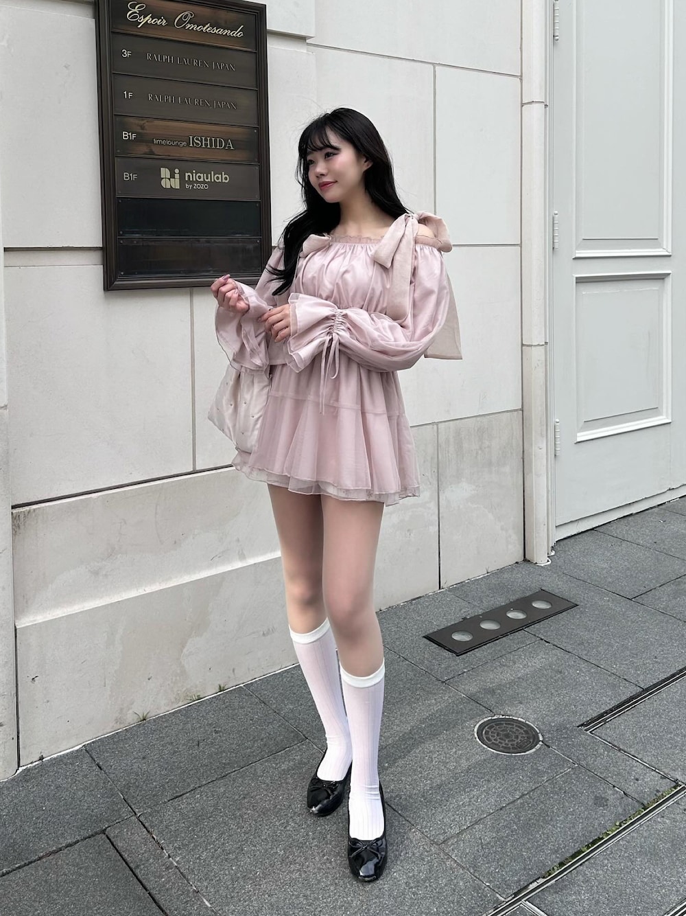 「ナイスクラップ、ブラウス、ピンクコーデ、春コーデ」｜「one after another NICE CLAUPのアイテム（シャツ/ブラウス、ピンク系）」を使った、けるさん（レディース・159cm）の春コーディネートの1枚目の写真