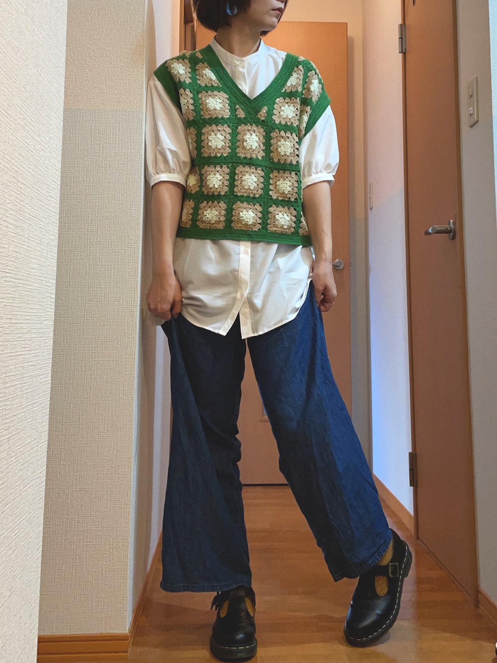 RisAko🍡さんの「刺繍クロシェ風ベスト（niko and...）」を使ったコーディネートの1枚目の写真