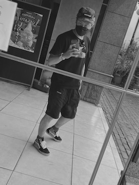「VANS（バンズ）のアイテム（スニーカー、ブラック系）」を使った、平 真ノ丞さん（メンズ・173cm）の夏コーディネート
