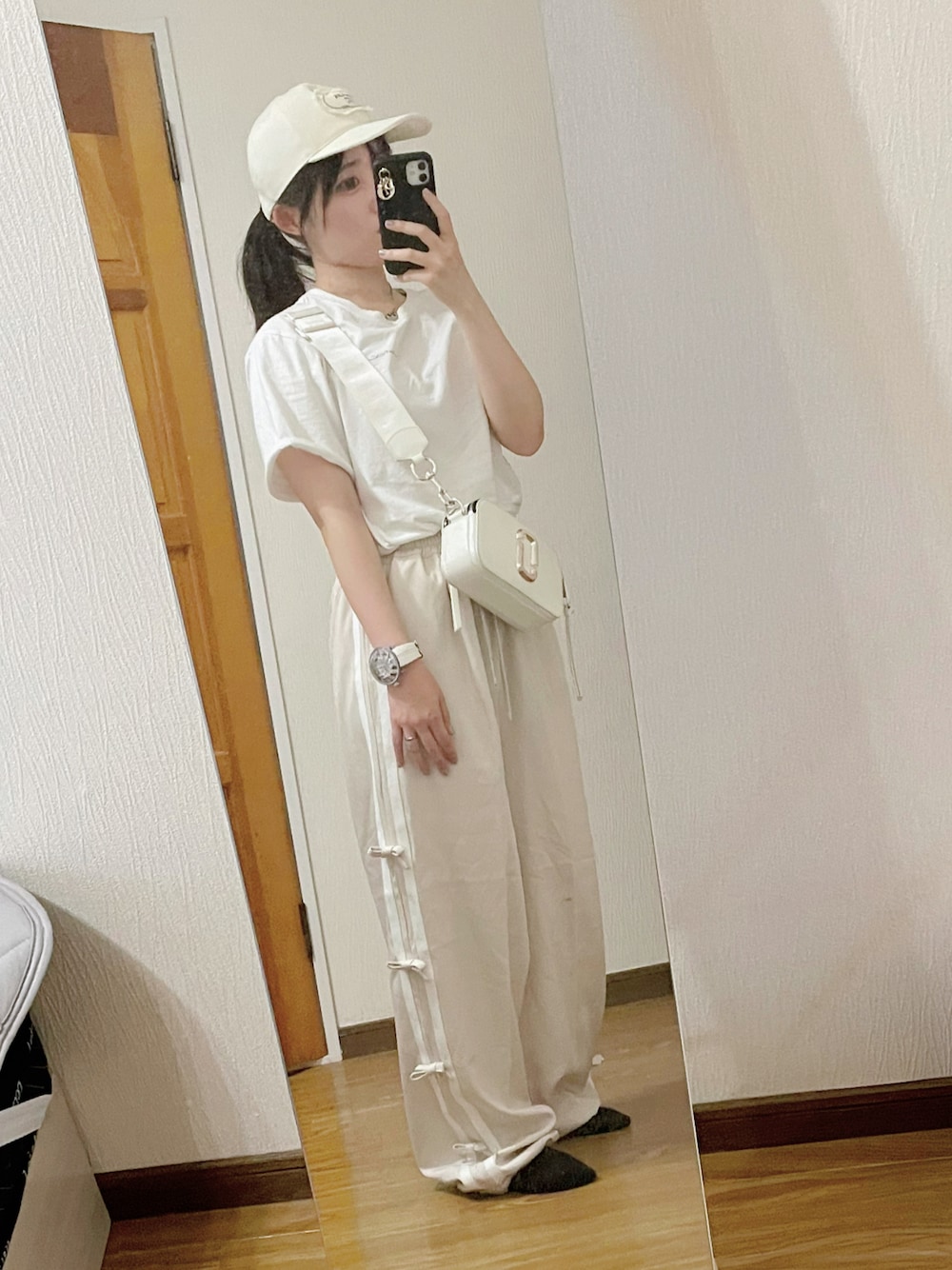 PRADAのキャップを使った人気ファッションコーディネート（年齢：25歳 