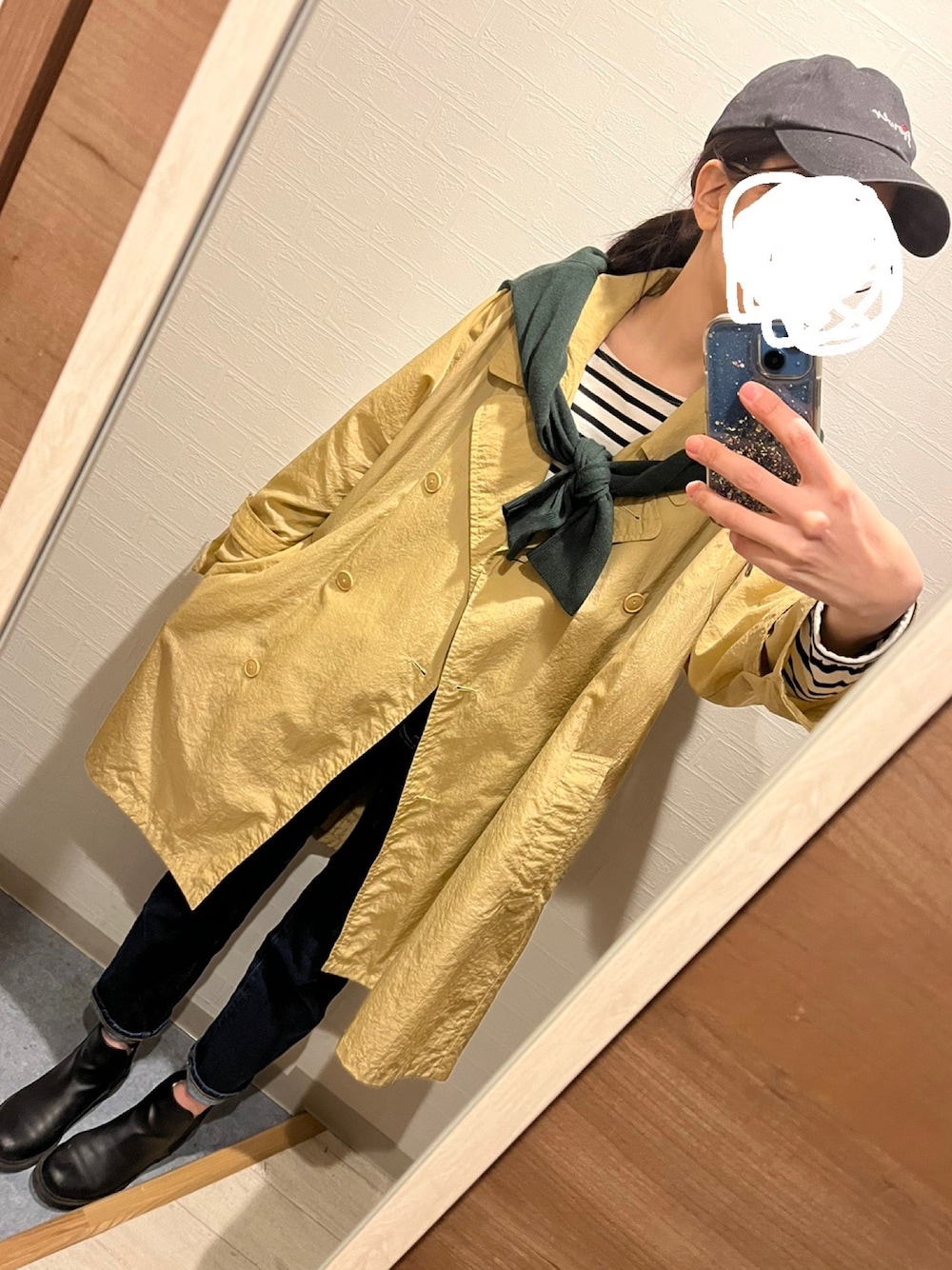 「ラクチンコーデ、おでかけコーデ、おしゃれさんと繋がりたい、大人コーデ、大人かわいい、カジュアル、ゆるコーデ、オトナカワイイ、デニムコーデ、シンプルスタイル、シンフルコーデ、帽子」｜「GUのハイウエストストレートジーンズ（パンツ、ブルー系）」を使った、Maさん（レディース・160cm）の春コーディネートの1枚目の写真