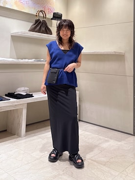 「GALLARDAGALANTE（ガリャルダガランテ）のサイドスリットニット（ニット/セーター、ブルー系）」を使った、CHIEさん（レディース・162cm）の春コーディネート