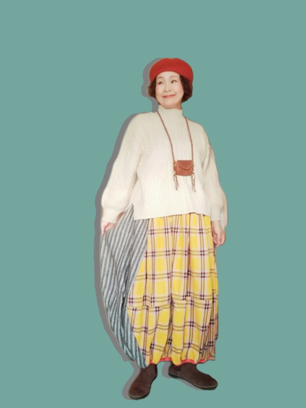 「おしゃれさんと繋がりたい、40代ファッション、好きな服を着る、元気になれる服、チャイハネ、ベレー帽、ニット、ハイネック、スカート、チェックスカート、ブーツ、ゆるコーデ、大人ガーリー」｜「チャイハネの【チャイハネ】チョマベレー帽（ハンチング/ベレー帽、オレンジ系）」を使った、michiyogaさん（レディース・159cm）の冬コーディネートの1枚目の写真