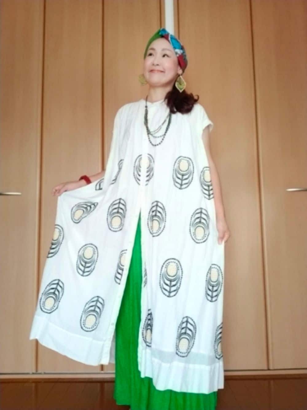 「チャイハネ、チャイハネコーデ、エスニック、フレンチスリーブ、重ね着、ターバンコーデ、40代ファッション、好きな服を着る、元気になれる服」｜「チャイハネのアイテム（ヘアバンド、グリーン系）」を使った、michiyogaさん（レディース・159cm）の秋コーディネートの1枚目の写真