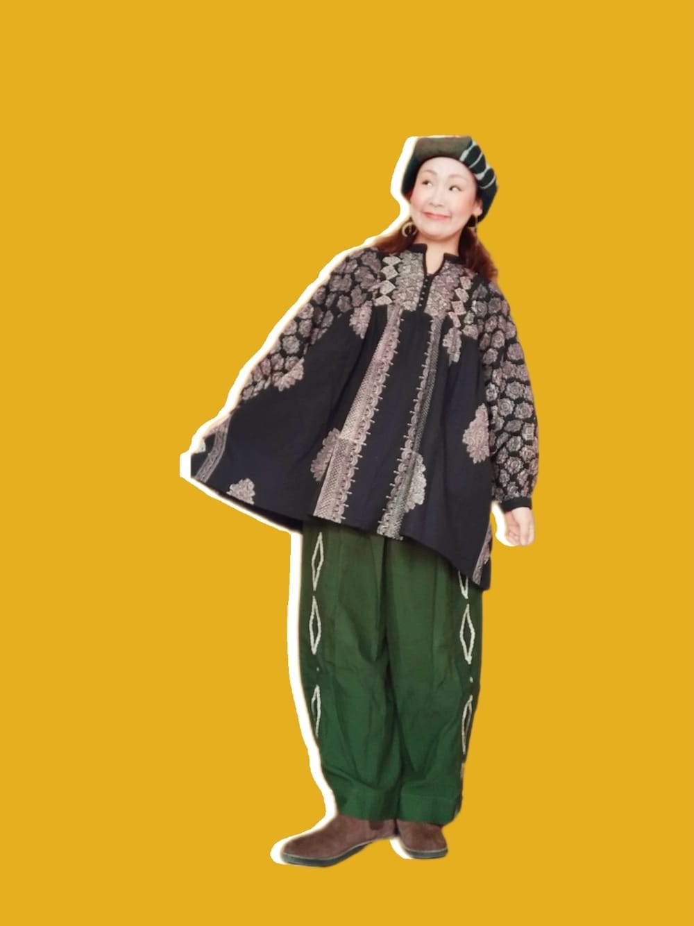 「おしゃれさんと繋がりたい、40代ファッション、好きな服を着る、元気になれる服、チャイハネ、ベレー帽、パンツスタイル、ブーツ、ブロックプリント、秋コーデ、ゆるコーデ」｜「チャイハネの【チャイハネ】タビノベレー（ハンチング/ベレー帽、グリーン系）」を使った、michiyogaさん（レディース・159cm）の秋コーディネートの1枚目の写真