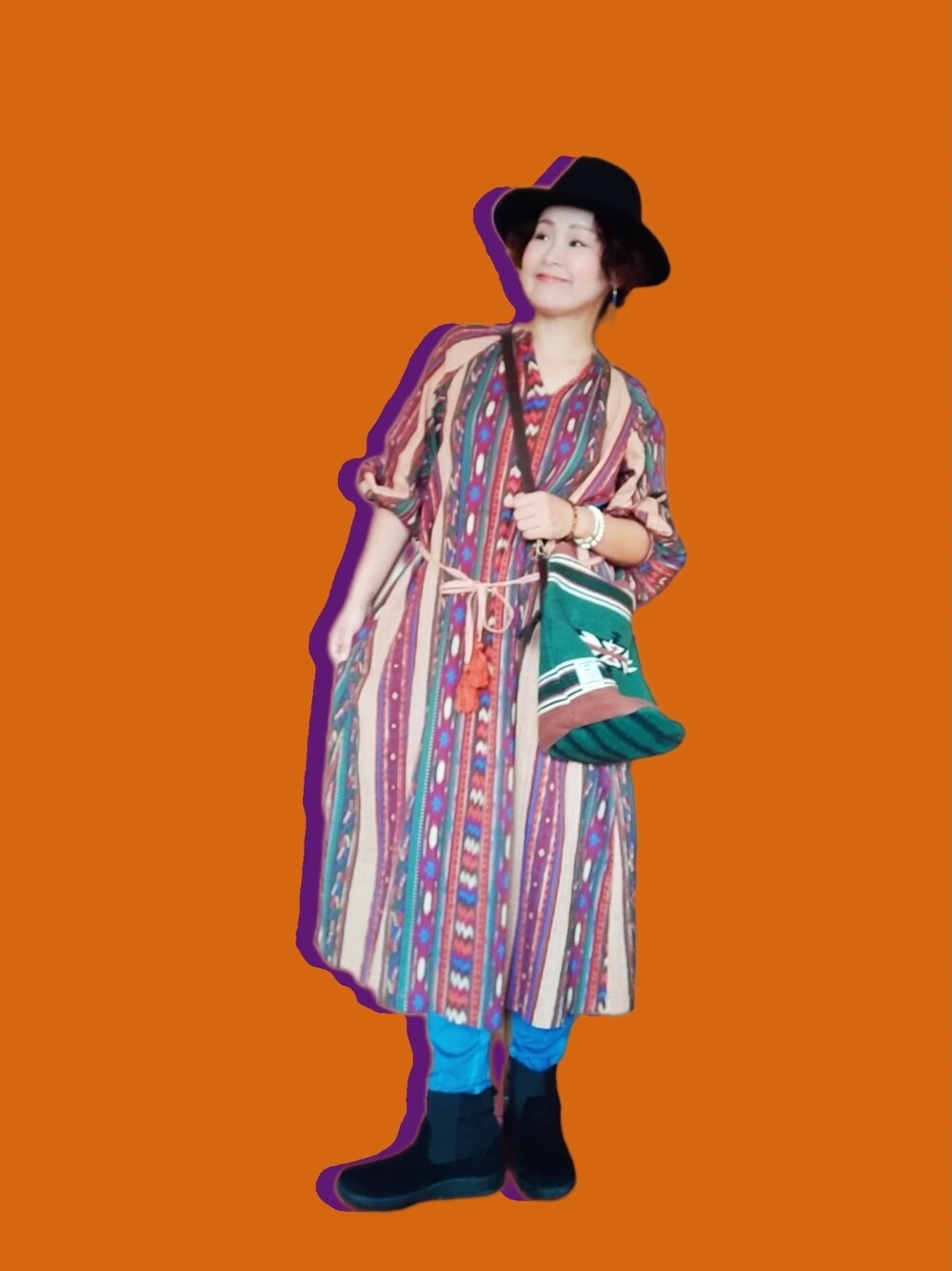 「おしゃれさんと繋がりたい、40代ファッション、好きな服を着る、元気になれる服、チャイハネ、チチカカ、ユニクロ、ハット、ワンピース、デニム、ブーツ、ショルダーバッグ、エスニック、ゆるコーデ、秋コーデ」｜「チャイハネの【チャイハネ】エルドハット（ハット、ブラック系）」を使った、michiyogaさん（レディース・159cm）の秋コーディネートの1枚目の写真
