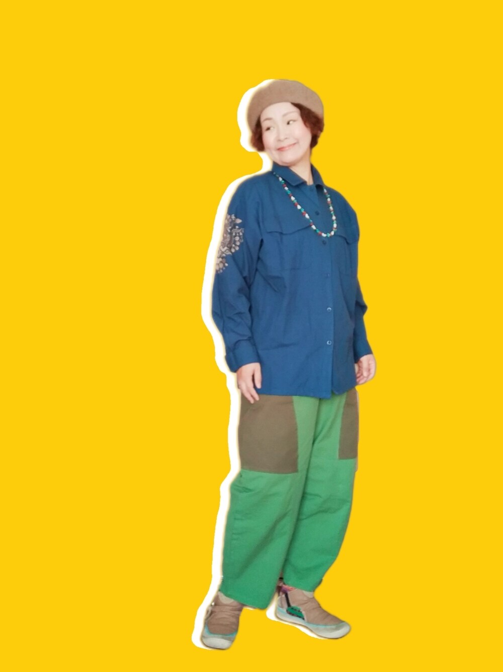 「おしゃれさんと繋がりたい、40代ファッション、好きな服を着る、元気になれる服、チャイハネ、ベレー帽、パンツスタイル、天然石、シャツスタイル、ゆるコーデ」｜「チャイハネの【チャイハネ】チョマベレー帽（ハンチング/ベレー帽、ベージュ系）」を使った、michiyogaさん（レディース・159cm）の秋コーディネートの1枚目の写真