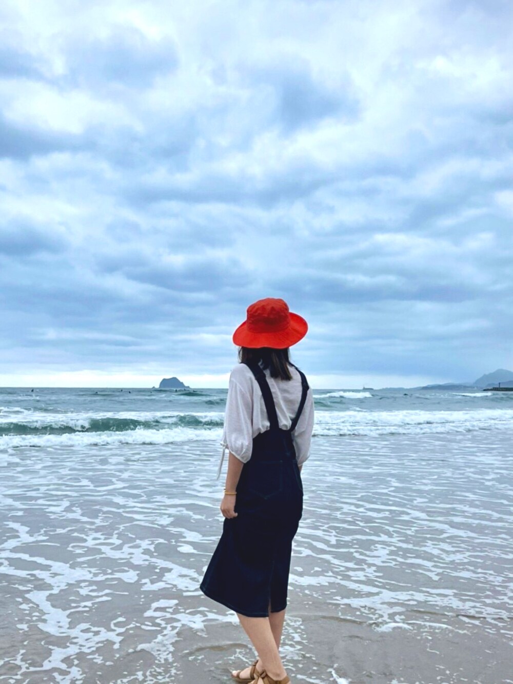 「泰國買的のアイテム（サンバイザー、オレンジ系）」を使った、修！さん（レディース・153cm）の秋コーディネートの1枚目の写真