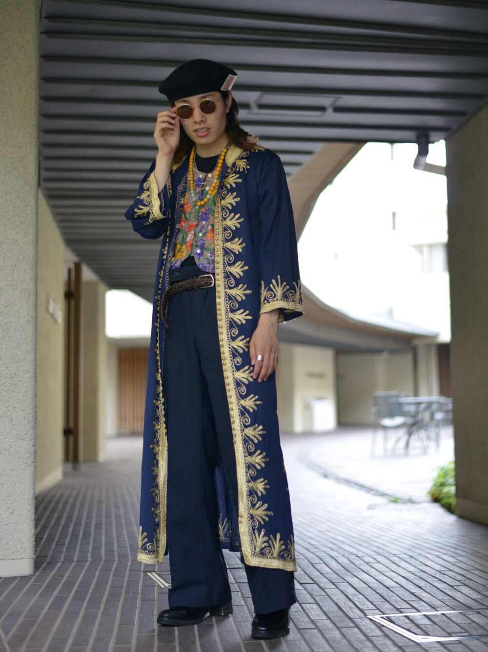 「summer、70's、VINTAGE、african mix」｜「charles jeffreyのアイテム（ハンチング/ベレー帽、ブラック系）」を使った、gabriellechasnelさん（メンズ・171cm）の夏コーディネートの1枚目の写真