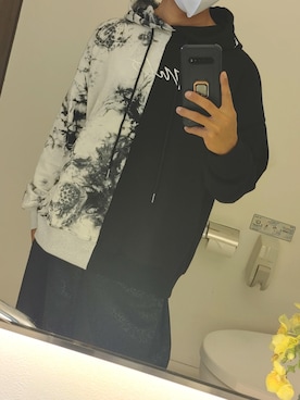 「NO ID.（ノーアイディ）のアイテム（パンツ）」を使った、けんさん（メンズ・170cm）の春コーディネート