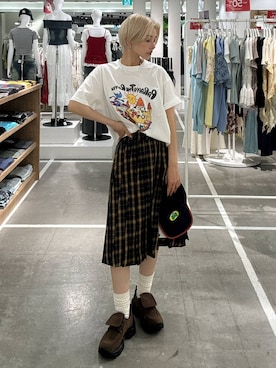 「アイテム（モカシン/デッキシューズ、ブラウン系）」を使った、Marikaさん（レディース・153cm）の夏コーディネート