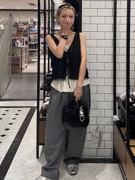 「LOWRYS FARM（ローリーズファーム）のカットイージーコクーンパンツ　292362（スウェットパンツ、グレー系）」を使った、Marikaさん（レディース・153cm）の夏コーディネート