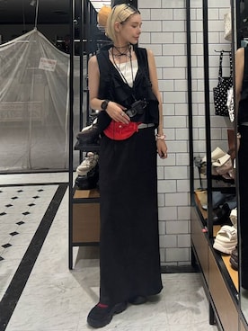 「LOWRYS FARM（ローリーズファーム）のストレッチサテンスカート　 290120（スカート、ブラック系）」を使った、Marikaさん（レディース・153cm）の夏コーディネート