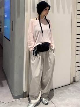 「LOWRYS FARM（ローリーズファーム）のイージーワイドコクーンパンツ 327286（その他パンツ、ゴールド系）」を使った、Marikaさん（レディース・153cm）の春コーディネート