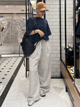 「LOWRYS FARM（ローリーズファーム）のユルフォトＴ  1042898（Tシャツ/カットソー、ブルー系）」を使った、Marikaさん（レディース・153cm）の夏コーディネート