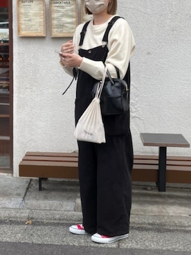 「赤コンバース」｜「アイテム（オールインワン・サロペット）」を使った、naruさん（レディース・165cm）の春コーディネート