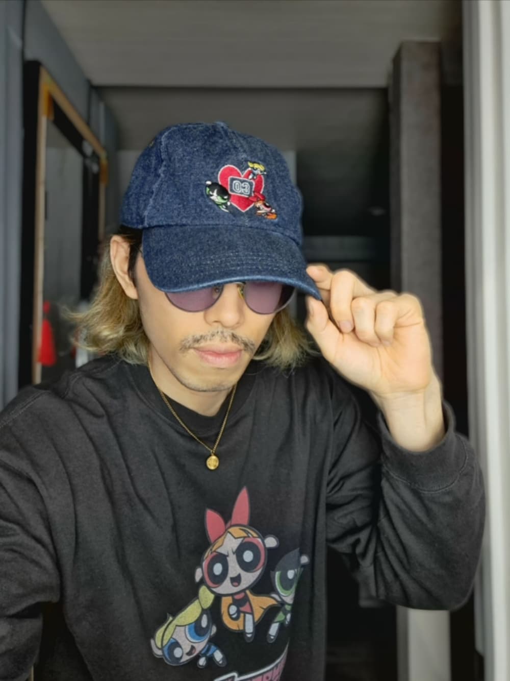 「やっぱり帽子が好き、帽子、キャップ、パワーパフガールズ、powerpuffgirls、メンズファッション、今日のコーデ、ロンT」｜「その他セレクトのアイテム（キャップ、ブルー系）」を使った、Kure.taroさん（メンズ・170cm）の春コーディネートの1枚目の写真