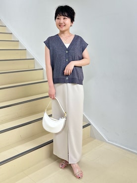 「タイトスカート」｜「アイテム（ベスト、グレー系）」を使った、RIKOさん（レディース・155cm）の夏コーディネート