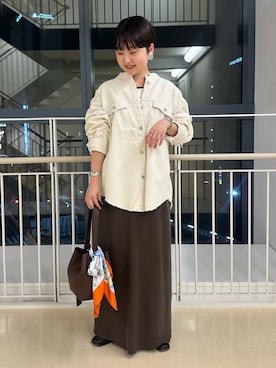 「アイテム（シャツ/ブラウス）」を使った、RIKOさん（レディース・155cm）の秋コーディネート