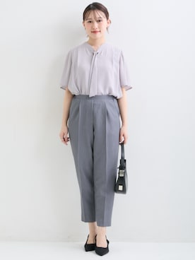 「nissen（ニッセン）の小さいサイズ　きれい見えテーパードパンツ（選べる股下丈）　低身長さん・小柄女性（パンツ、グレー系）」を使った、nissen Petit Modelsさん（レディース・152cm）の春コーディネート