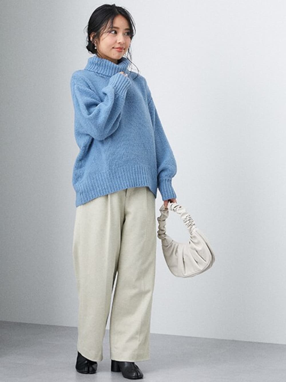 ホワイトパンツ サイズ6 波模様 ホワイトパンツ サイズ6 波模様