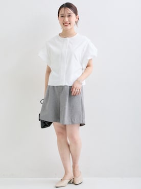 「nissen（ニッセン）の小さいサイズ　麻調ハーフパンツ　低身長さん・小柄女性（パンツ、グレー系）」を使った、nissen Petit Modelsさん（レディース・152cm）の春コーディネート