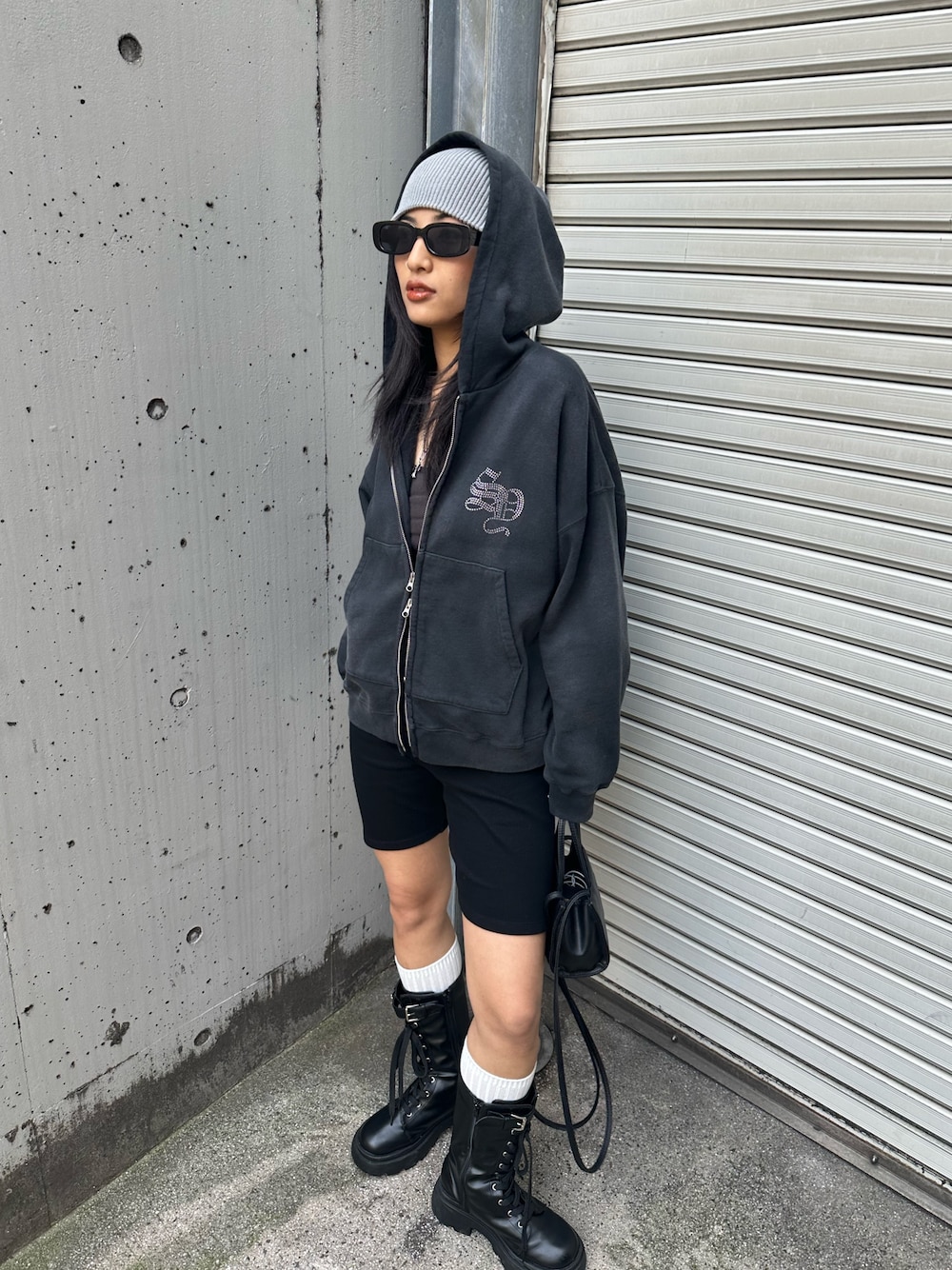 パーカー 「SLOPPY/スロッピー」ラインストーンジップパーカー レディース WHO'S WHO gallery パーカー 「SLOPPY/スロッピー」ライン