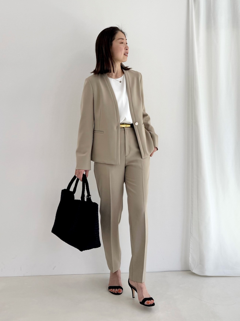 「パンツ、パンツスタイル、パンツコーデ、パンツスーツ」｜「NOLLEY’S Sophiの《セットアップ対応》ウォッシャブルツイルテーパードパンツ（その他パンツ、イエロー系）」を使った、ISHIDAさん（レディース・158cm）の春コーディネートの1枚目の写真