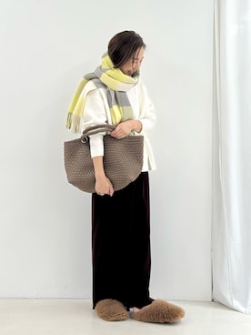 「アイテム（ストール/ショール）」を使った、ISHIDAさん（レディース・158cm）の秋コーディネート