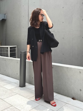 「アイテム（ノーカラージャケット）」を使った、ISHIDAさん（レディース・158cm）の夏コーディネート