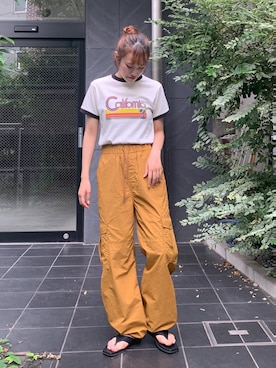 「アイテム（カーゴパンツ、イエロー系）」を使った、rinoさん（レディース・160cm）の夏コーディネート
