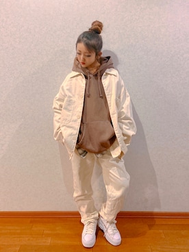 「WHO'S WHO gallery（フーズフーギャラリー）のアイテム（シャツ/ブラウス）」を使った、miru⭐︎さん（キッズ・149cm）の冬コーディネート