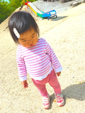 「PETIT BATEAU（プチバトー）のアイテム（パンツ）」を使った、EMMA さん（キッズ・80cm）の春コーディネート