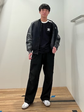 「長袖Tシャツ」｜「アイテム（ジャケット/アウター）」を使った、MKさん（メンズ・180cm）の冬コーディネート