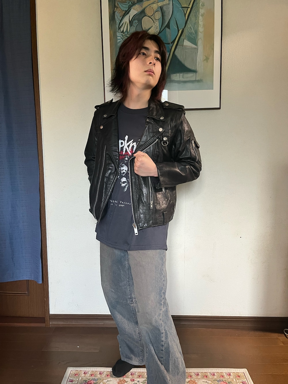 「Availのアイテム（Tシャツ/カットソー、グレー系）」を使った、death666ttさん（メンズ・160cm）の春コーディネートの1枚目の写真