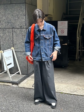 「アイテム（スラックス）」を使った、くもるさん（メンズ・166cm）の秋コーディネート