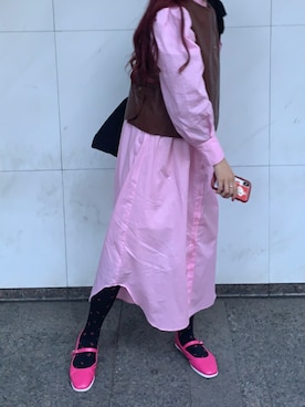 「秋トレンド2021」｜「アイテム（スリッポン）」を使った、マオさん（レディース・164cm）の秋コーディネート