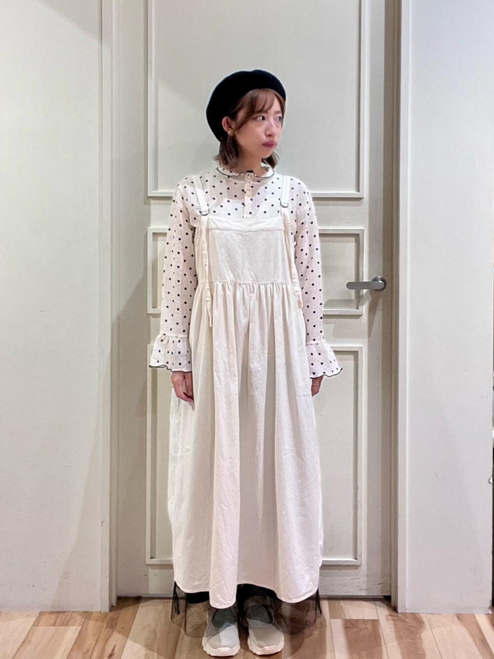 「サマンサモスモス、サマンサ モスモス(Samansa Mos2)、Samansa Mos2、SM2、アツいコーデ全部見せ、お出かけコーデ、秋服準備はじめました、秋服、秋先取りコーデ、パンツスタイル、デニム、ワンピーススタイル、モノトーン、ドットブラウス、イオンモール高の原」｜「Samansa Mos2の【消臭効果】バスクベレー帽（ハット、ブラック系）」を使った、さっこんさん（レディース・162cm）の夏コーディネートの1枚目の写真