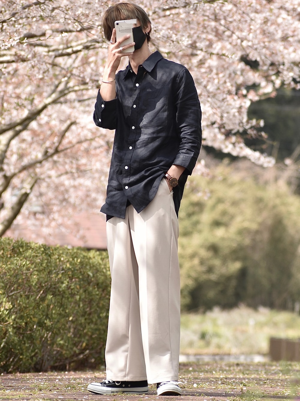 「はじめましてコーデ、rosso men、urbanresearchrossomen、春コーデ、オトナカジュアル、ネイビー×ホワイト、春夏コーデ、リネン七分袖シャツ、シャツ、シンプルコーデ、春シャツ、R2022コーデ、PR」｜「URBAN RESEARCH ROSSO MENの『XLサイズ』リネン七分袖シャツ（シャツ/ブラウス、ブルー系）」を使った、y_Oさん（メンズ・168cm）の春コーディネートの1枚目の写真