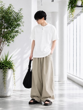 「GU（ジーユー）のアイテム（Tシャツ/カットソー、ホワイト系）」を使った、y_Oさん（メンズ・168cm）の夏コーディネート