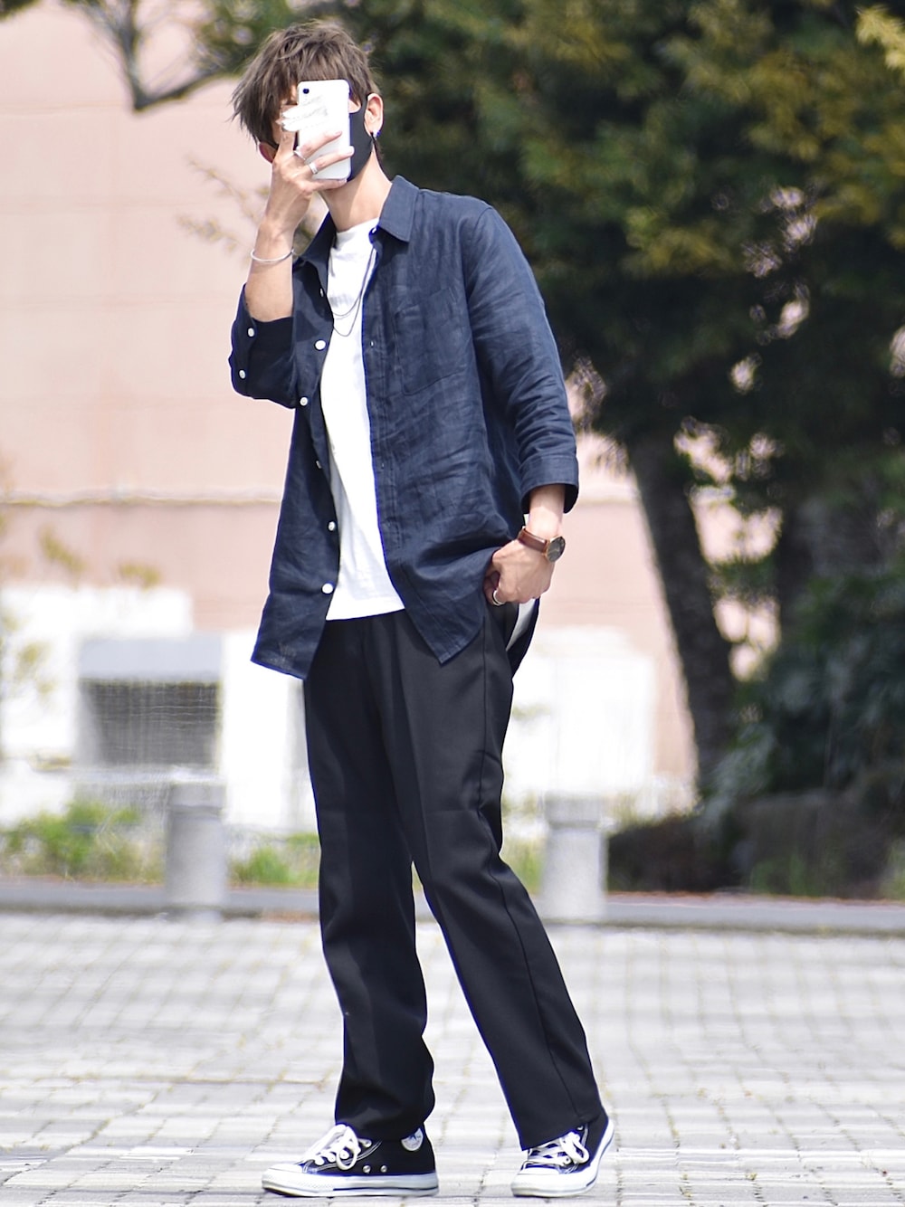 「ごきげんウィーク、Lee、lee、leejapan、Wrangler、リネン7分袖シャツ、カジュアル、スニーカー、ドレスパンツ」｜「WranglerのWRANCHER/ランチャー ドレスパンツ（レングス長め）（スラックス、ブラック系）」を使った、y_Oさん（メンズ・168cm）の春コーディネートの1枚目の写真