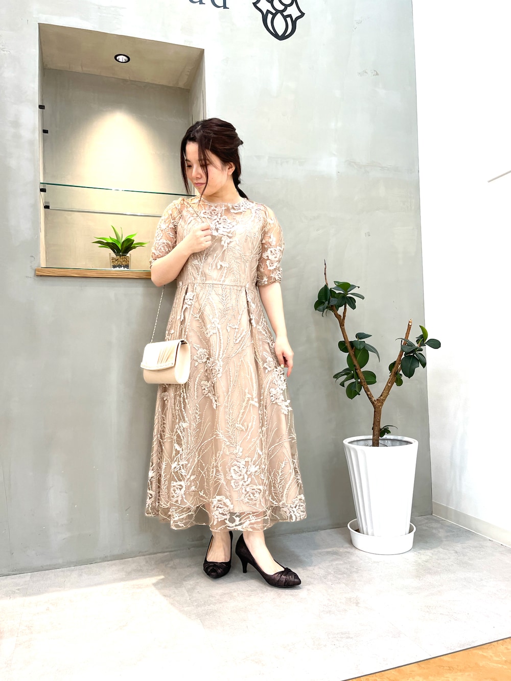 「低身長女子、ドレス、セレモニー、結婚式」｜「Boujeloudのアイテム（ドレス、ベージュ系）」を使った、Chihiro Morinagaさん（レディース・146cm）の冬コーディネートの1枚目の写真