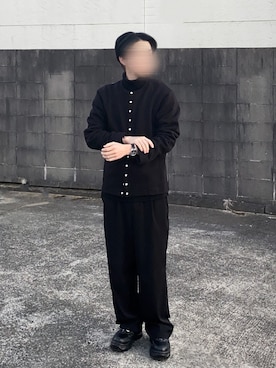 「オールブラック」｜「アイテム（セットアップ）」を使った、Junya..さん（メンズ・173cm）の冬コーディネート