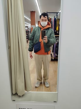 「GU（ジーユー）のアイテム（スラックス）」を使った、kei kuronoさん（レディース・173cm）の冬コーディネート