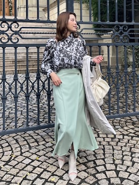 「柄シャツ」｜「アイテム（トレンチコート）」を使った、riendaofficialさん（レディース・157cm）の冬コーディネート