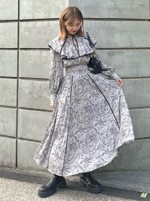 rienda ワンピース パイピングフラワーワンピース : ZOZOTOWN